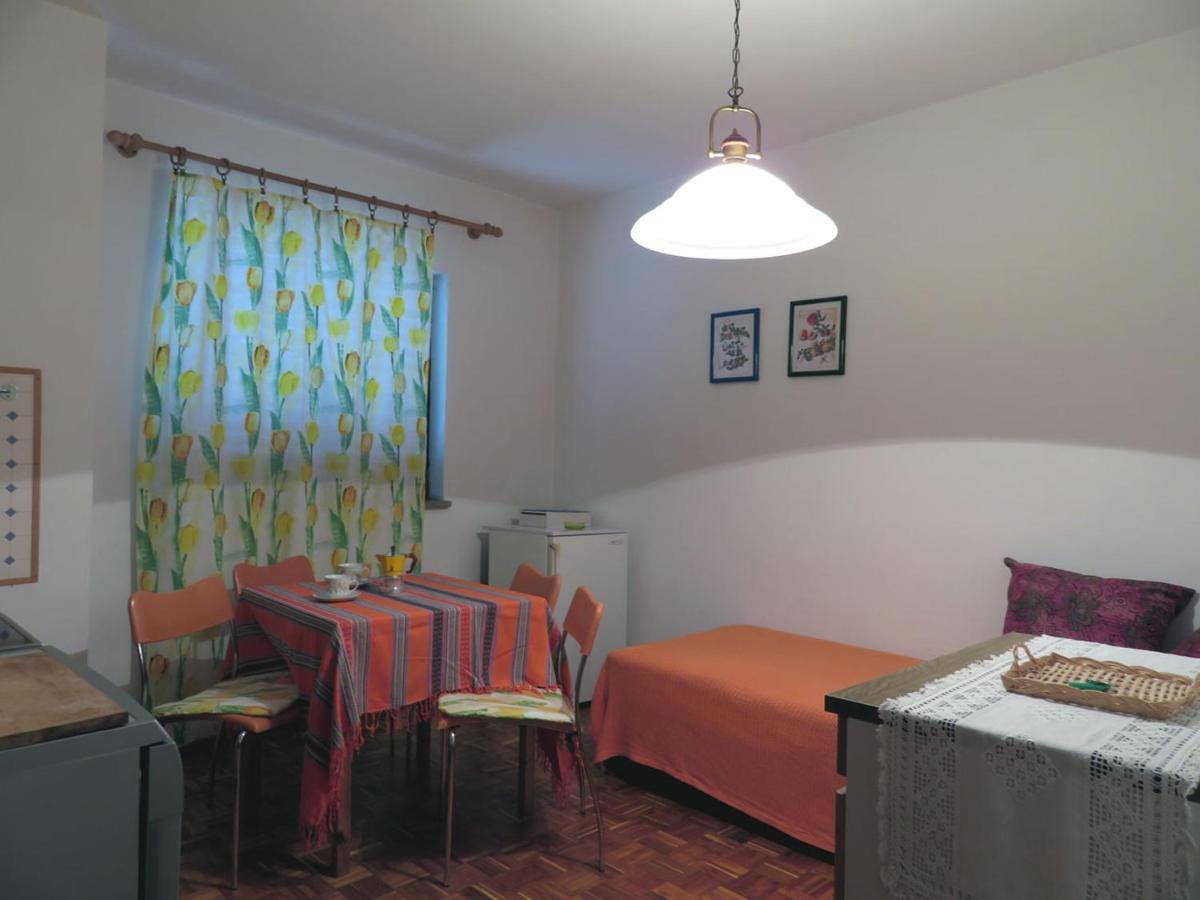 King Tomislav Apartments Crikvenica Bagian luar foto