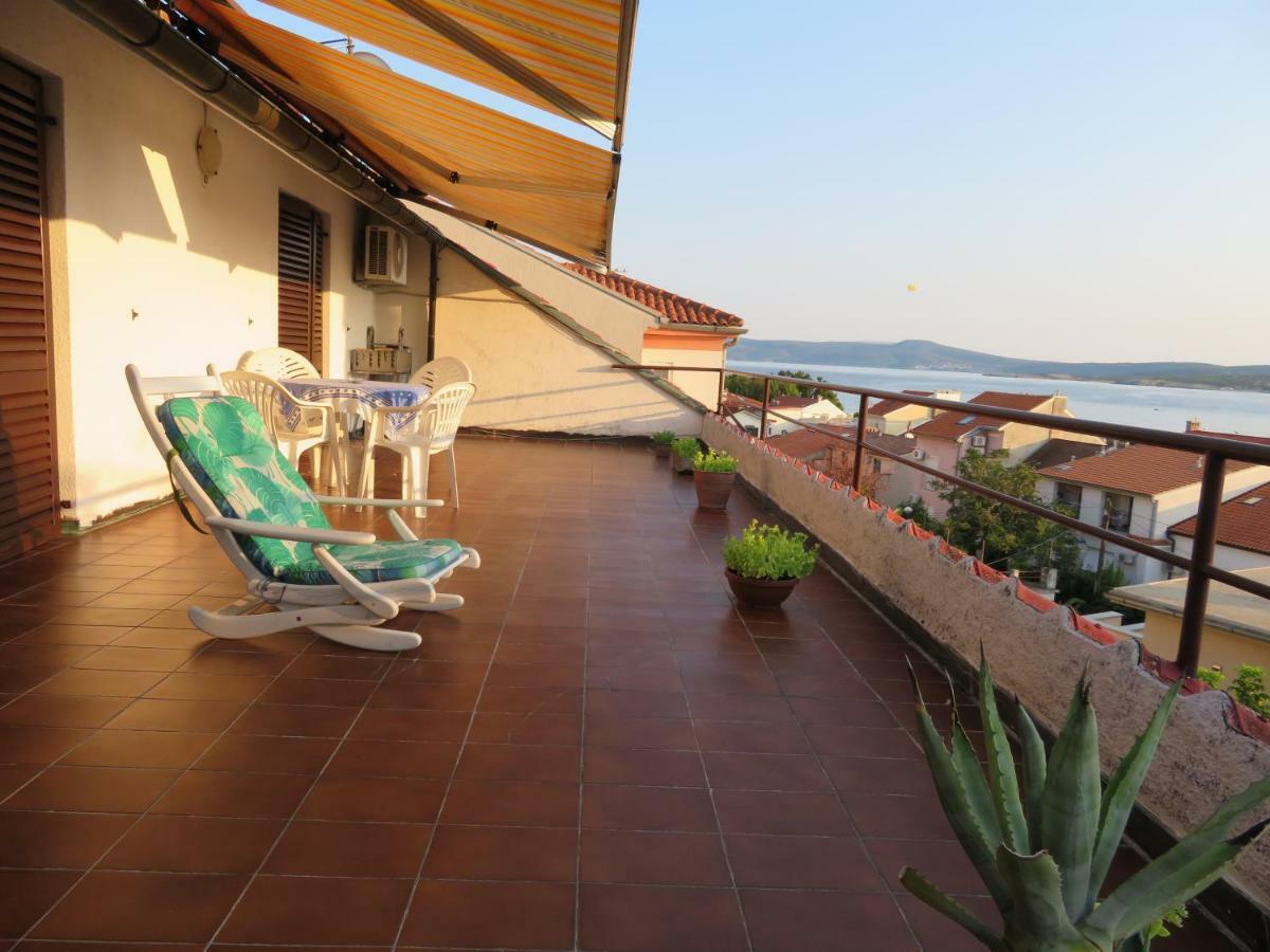 King Tomislav Apartments Crikvenica Bagian luar foto