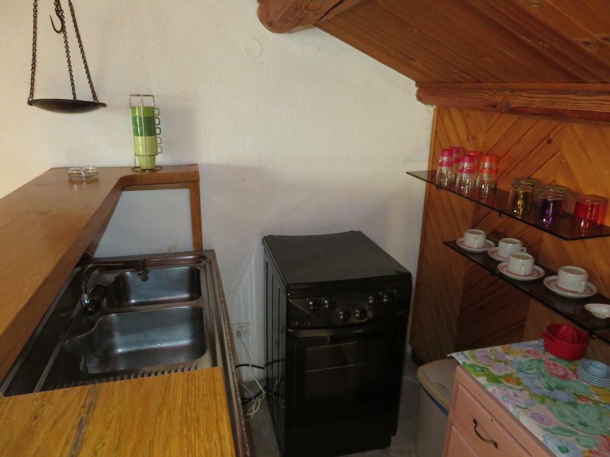 King Tomislav Apartments Crikvenica Bagian luar foto