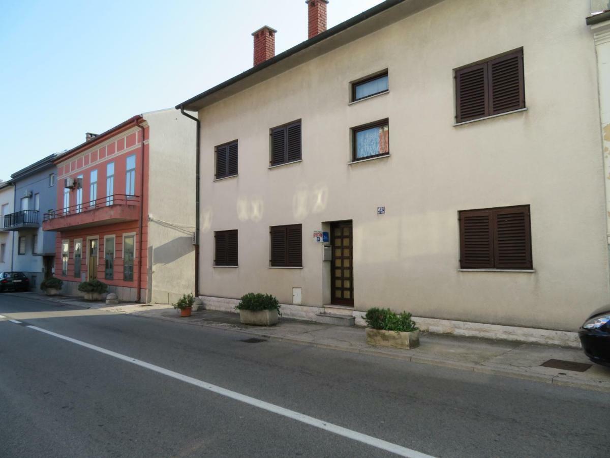 King Tomislav Apartments Crikvenica Bagian luar foto