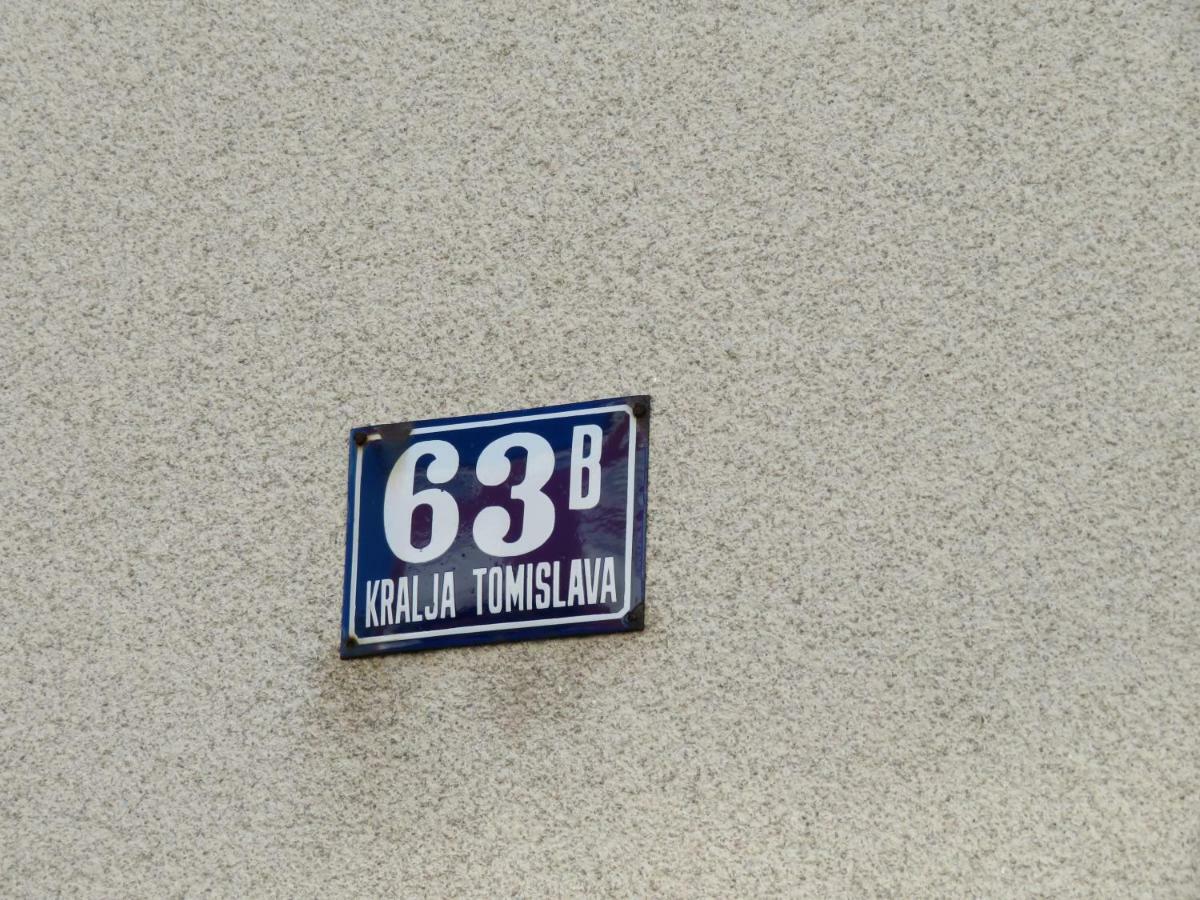 King Tomislav Apartments Crikvenica Bagian luar foto